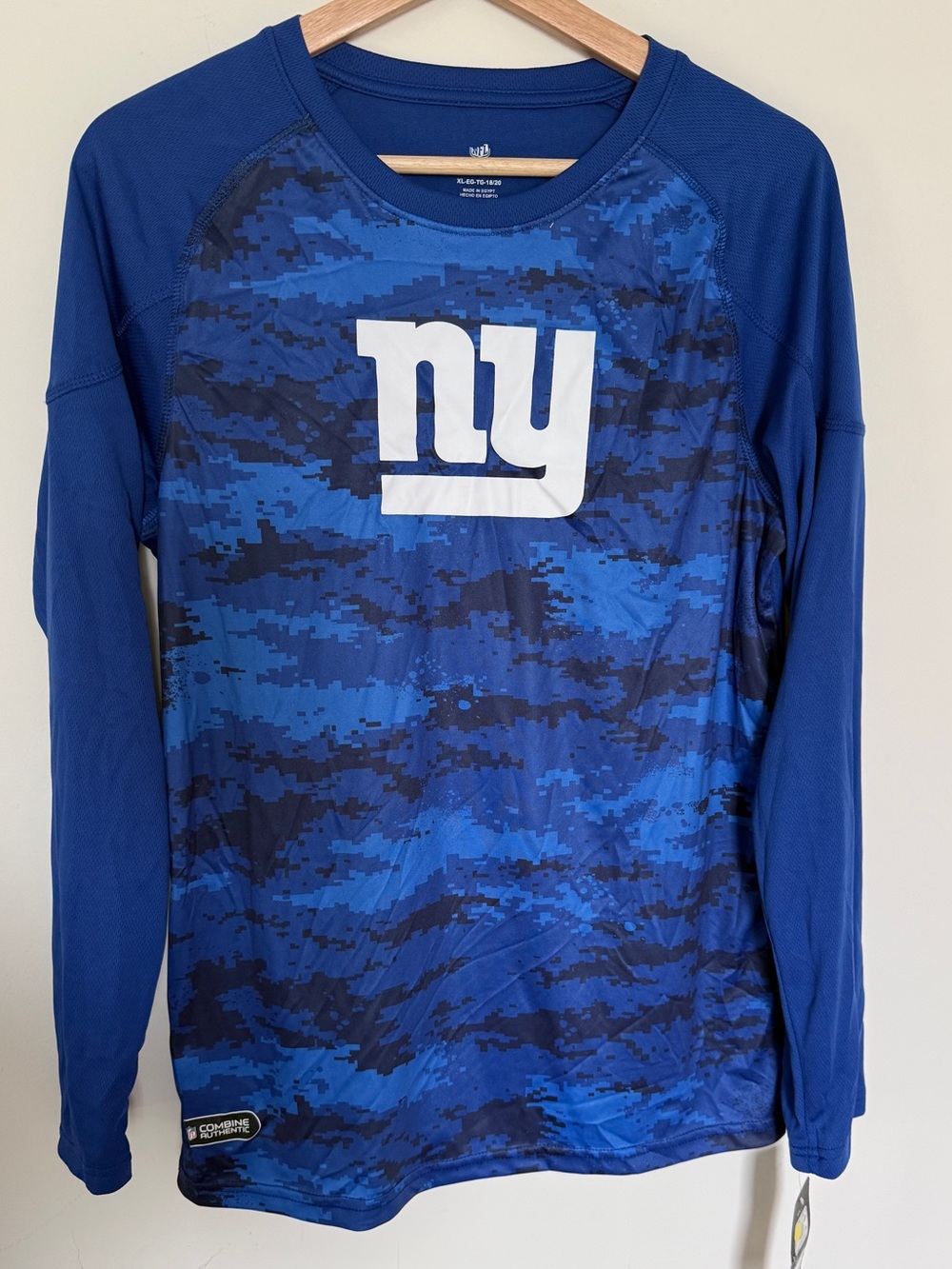 NFL Team Apparel NY Giants Long Sleeve Performance Shirt Youth XL 18/20 NWT